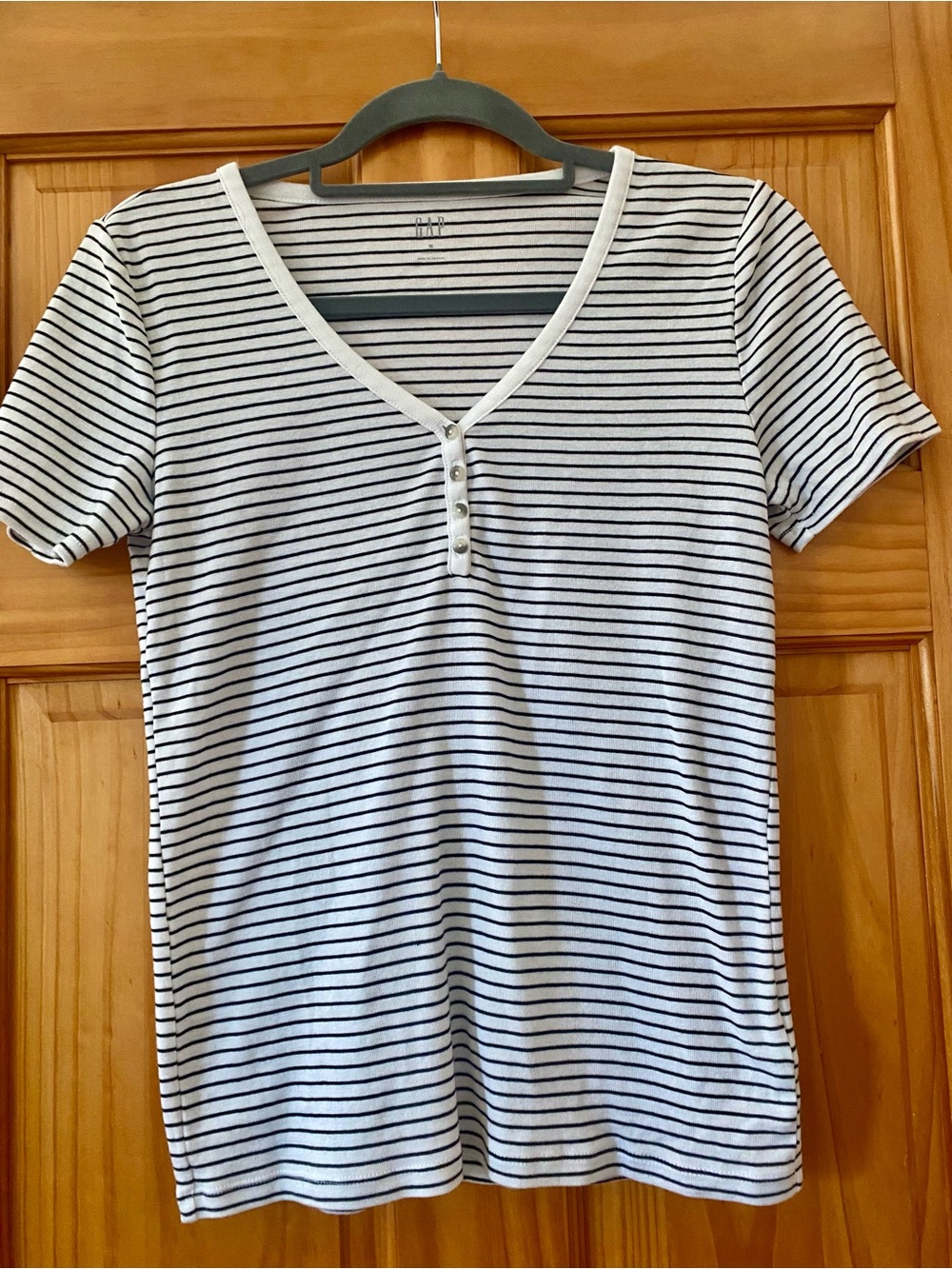GAP Baby Rib Henley Tee Black White Striped Short Sleeve Top Women’s Medium